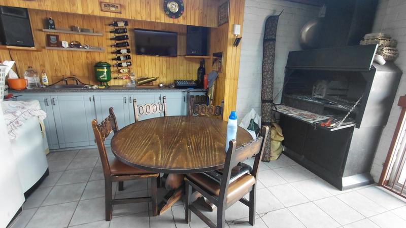 6 Bedroom Property for Sale in Fauna Free State